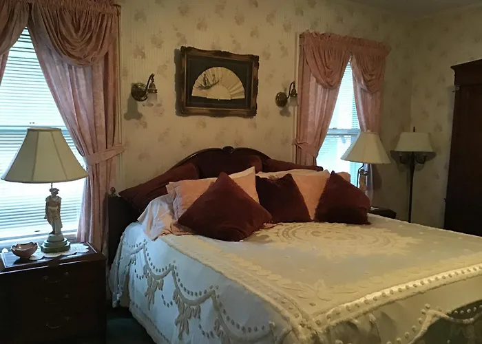 Brookview Manor Inn