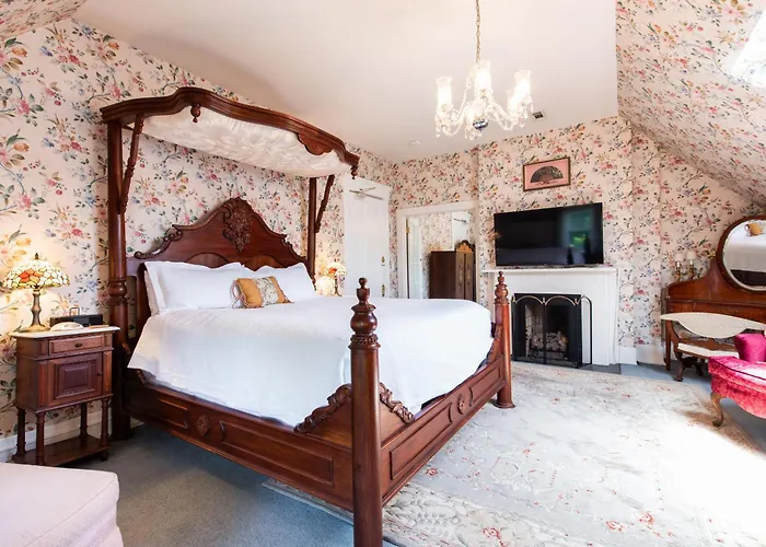 Central Park Bed & Breakfast