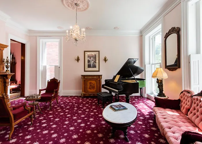 Central Park Bed & Breakfast
