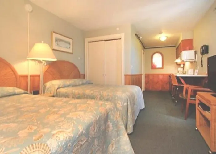 Skylark Beach Inn
