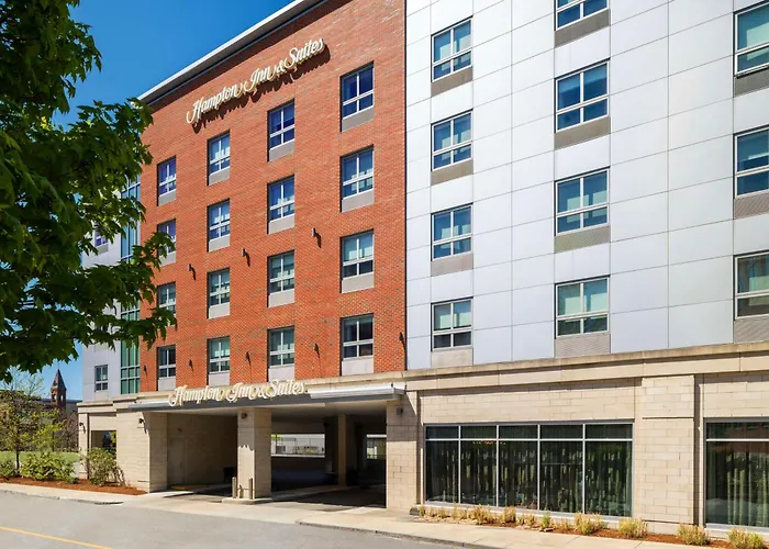 Hampton Inn & Suites-Worcester, Ma