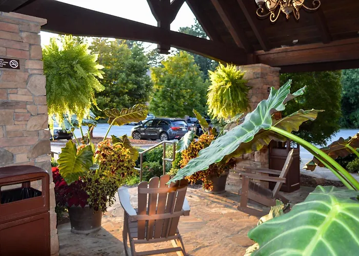 The Lodge At Flat Rock