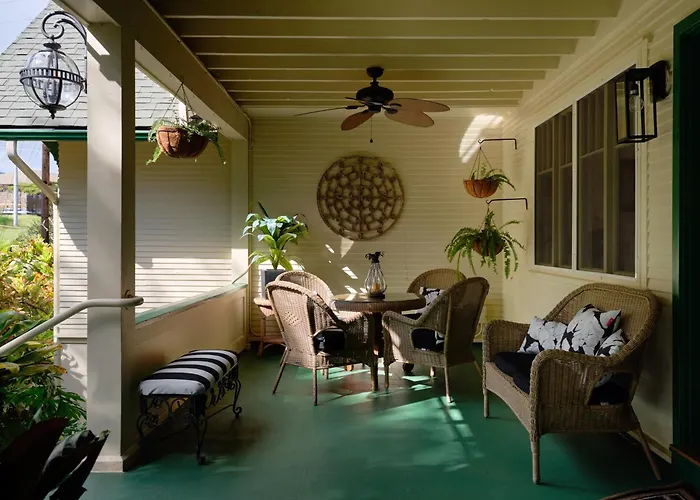 The Historic Wailuku Inn Maui