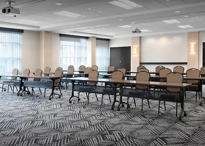 Hyatt Place Boulder Pearl Street - Newly Renovated