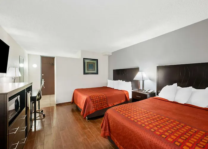 Surestay Plus Hotel By Best Western Lubbock Medical Center