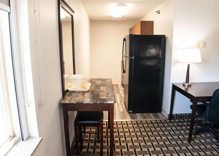 Quality Inn & Suites Watertown Near Prairie Lakes Ice Arena