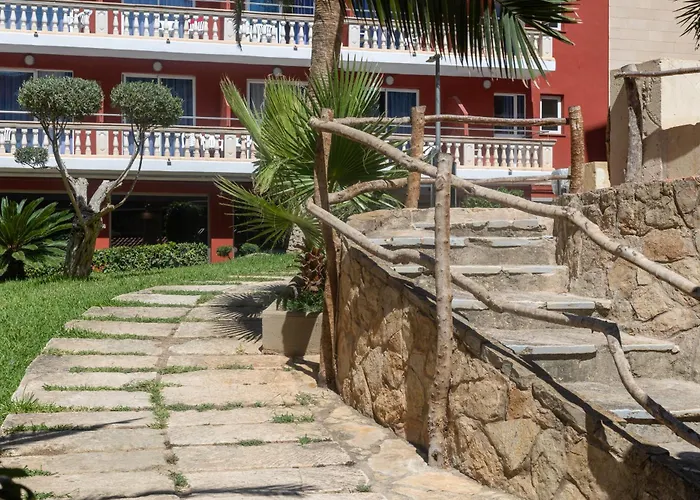 Ona Luna Park - Adults Friendly 16 Years Plus