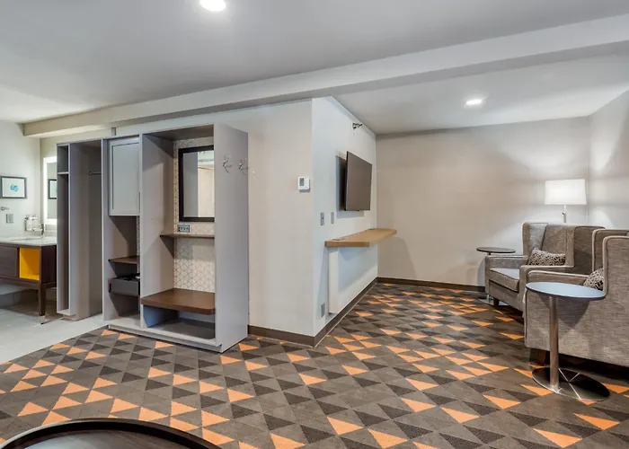 Holiday Inn - Downtown By Ihg