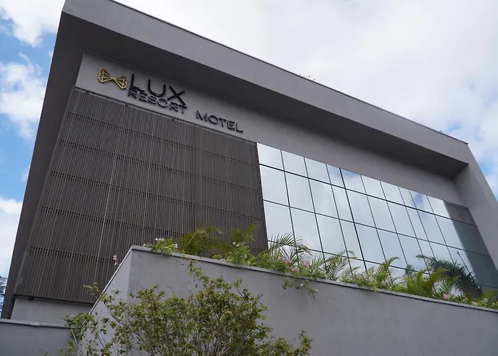 Lux Resort Motel