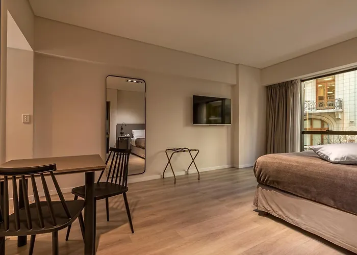 Up Viamonte Hotel