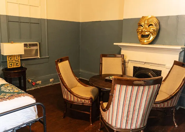 Historic Mardi Gras Inn