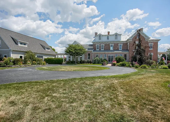 Stuart Manor Bed And Breakfast
