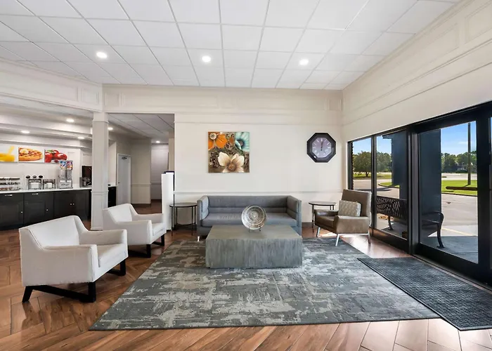 Quality Inn & Suites Fayetteville I-95