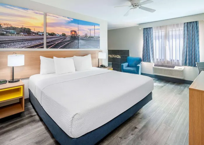 Days Inn By Wyndham Lamar