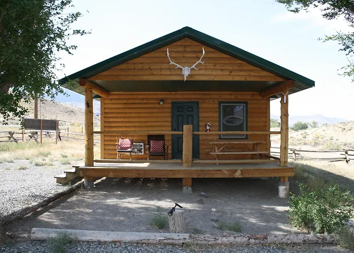 Wapiti Lodge