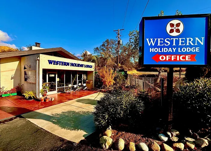 Western Holiday Lodge
