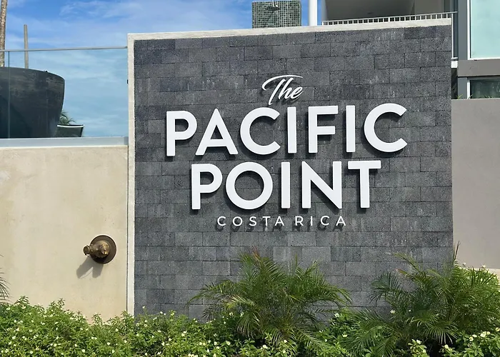 Ocean Front Luxury Hotel Room "Pacific Point"