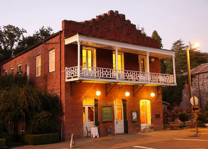 Imperial Hotel + Restaurant