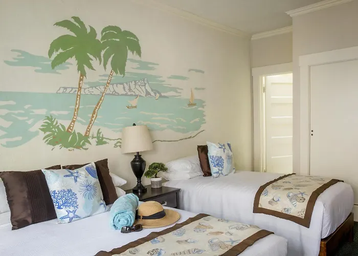 Hotel Mac Rae Avalon