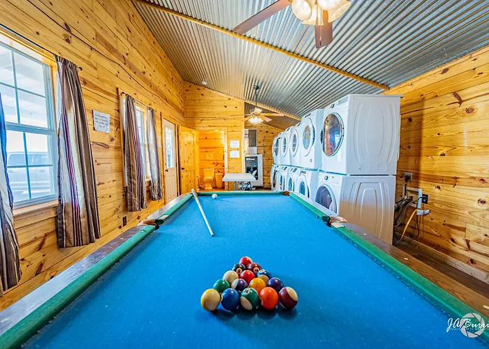 Horseshoe Lodges