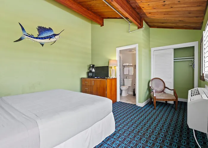 Oceanfront Inn, Inlet View Room, King Bed, #14