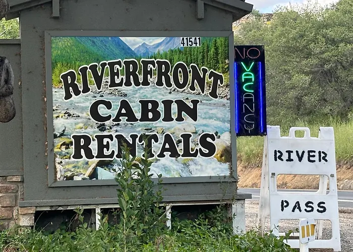 Sequoia River Front Cabins