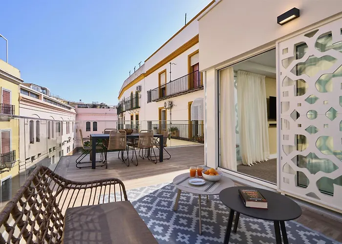 Casa Pizarro, By Homing U