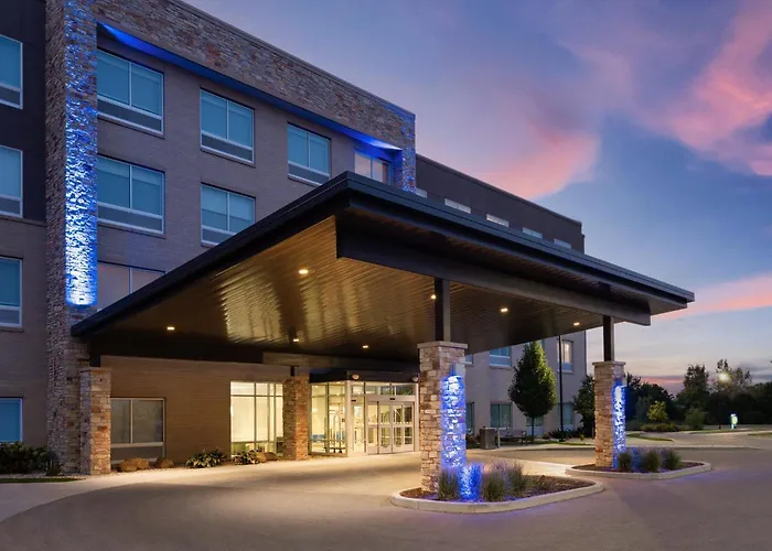 Holiday Inn Express & Suites - Madison West - Middleton By Ihg