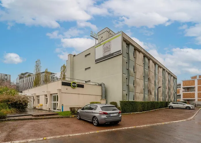 B&B HOTEL Lille Villeneuve d'Ascq Hôtel de Ville