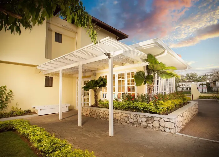 Rooms On The Beach Negril