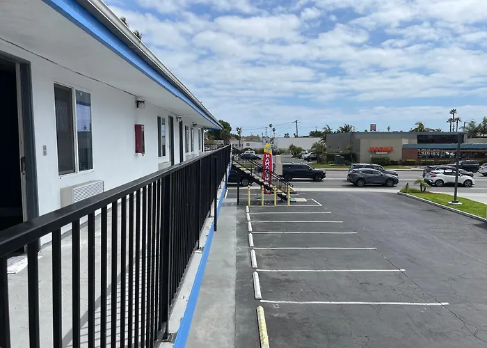 Sunny Sands Inn