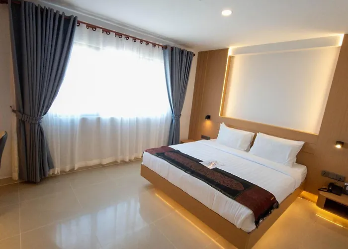 Silver Mounts Hotel
