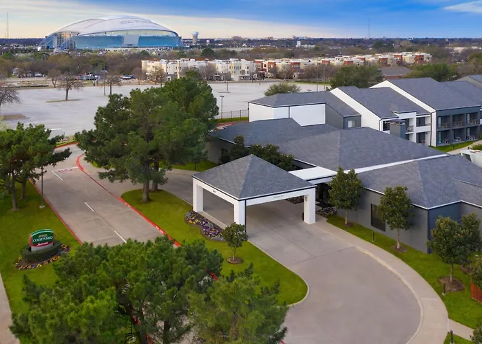 Courtyard By Marriott Dallas Arlington Entertainment District