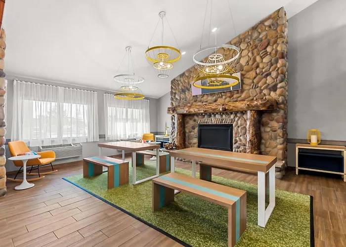 Spark By Hilton Cedar Falls