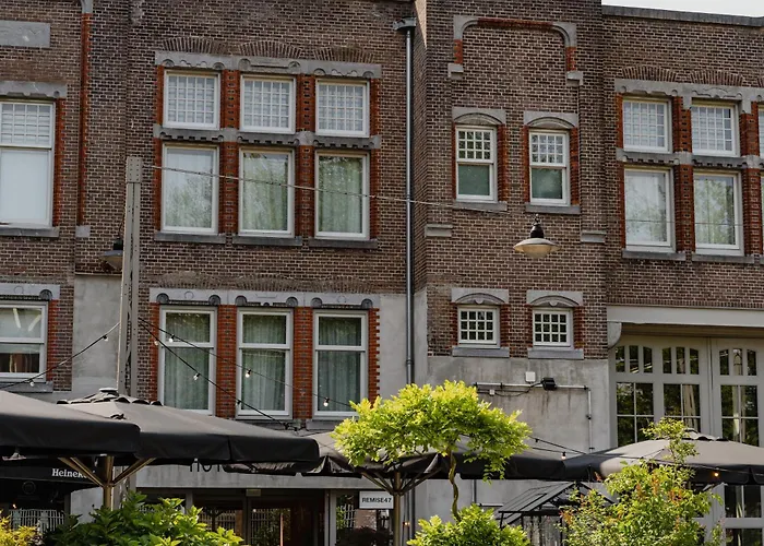 Hotel De Hallen