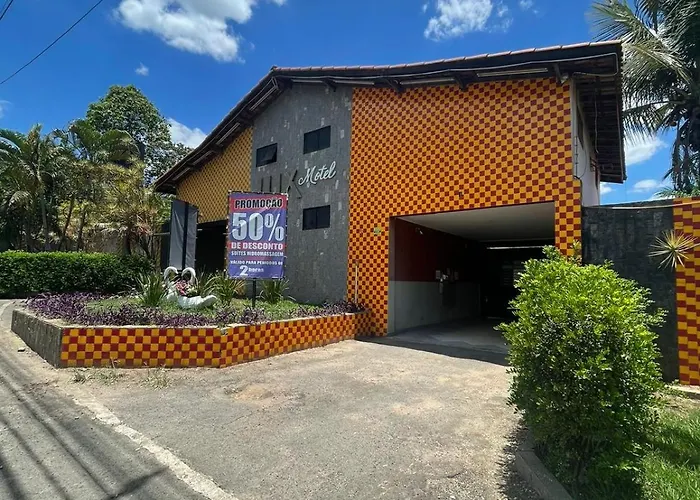 Lux Motel