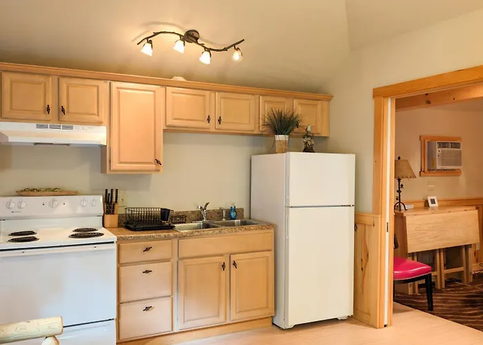 Hinckleys Dreamwood Cottages Bar Harbor