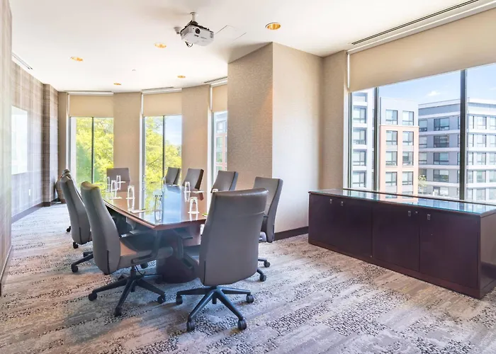 Courtyard By Marriott Downtown