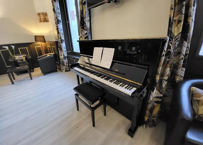 Brit Hotel Confort Auclair