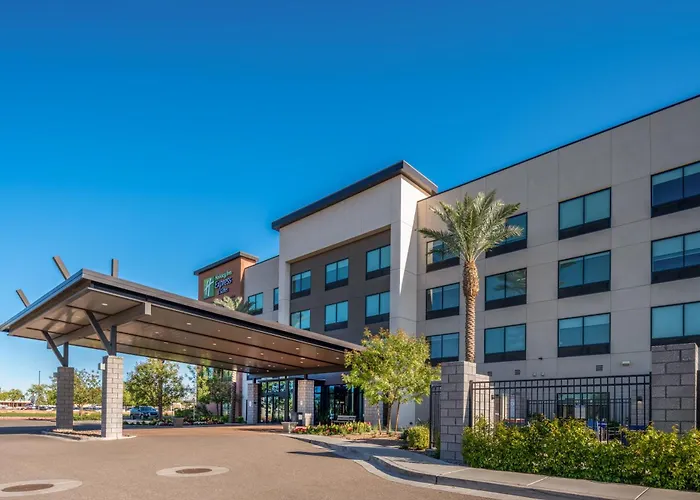 Holiday Inn Express & Suites - Gilbert - Mesa Gateway Airport