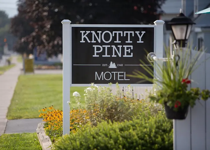 Knotty Pine Motel