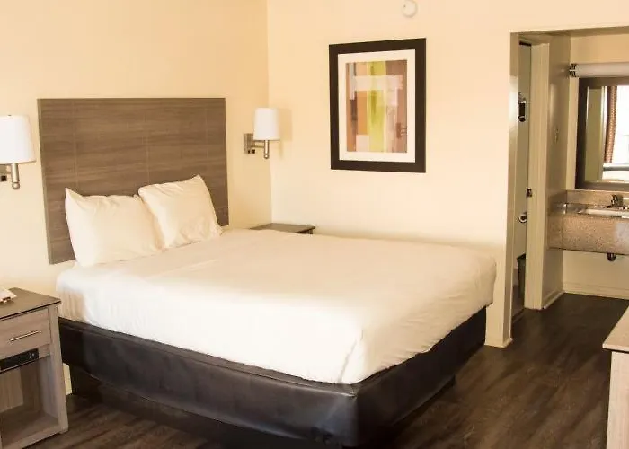 Exacta Inn