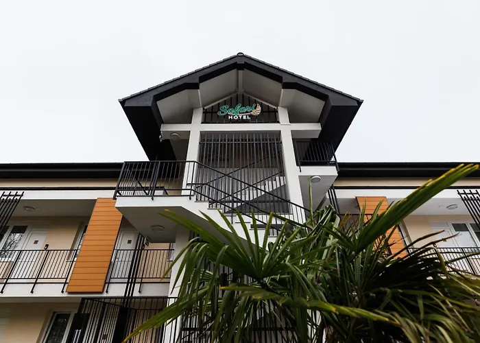 Safari Hotel