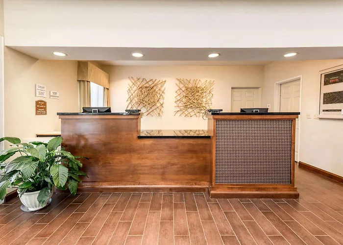 Quality Inn & Suites University