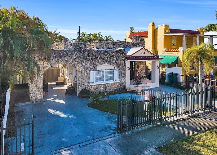 Boho Studio In Little Havana