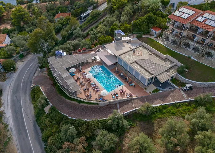 La Luna Hotel