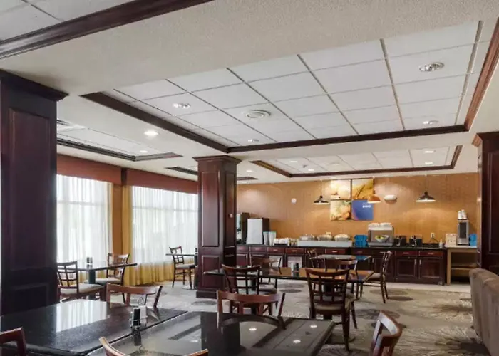 Lake Texoma Inn And Suites