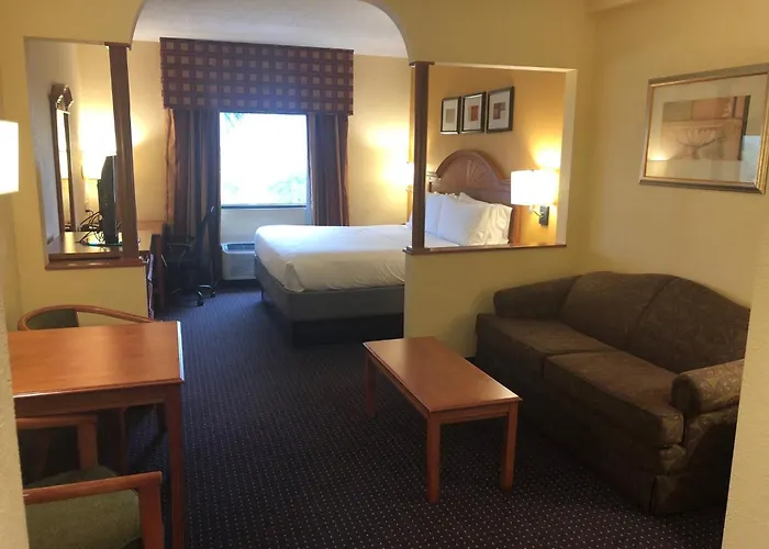 Holiday Inn Express And Suites Fort Lauderdale Airport West By Ihg Davie