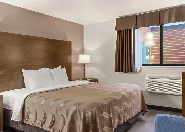 Quality Inn & Suites Green Bay Downtown