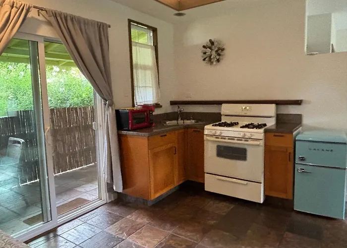 Banyan Tree B&B Retreat